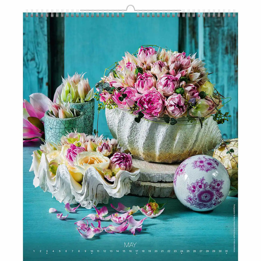 Romantischer Blumenarrangement Kalender A2 2026+
