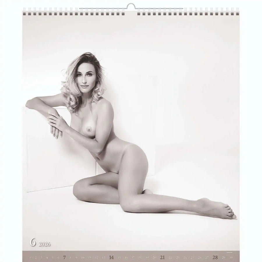 Nacktschwarz-Weiß-Kalender A2 2026+ Kostenloser 2025 Kalender