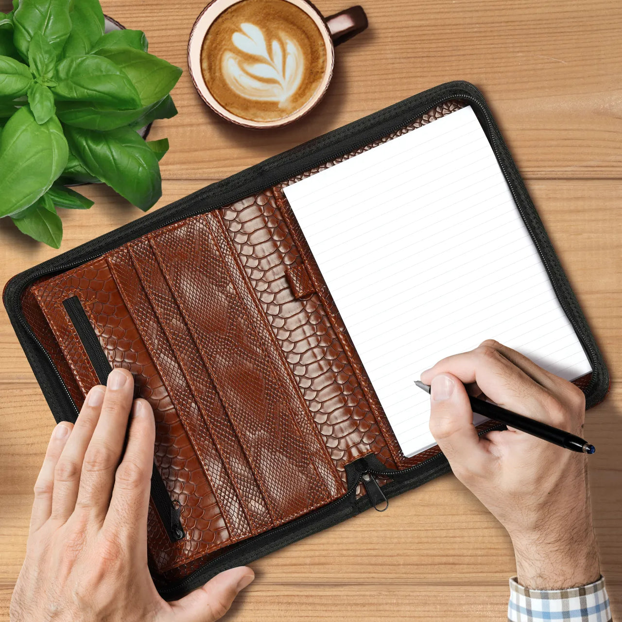 2500-74 A5 Schrijfmap met ritssluiting croco bruin
