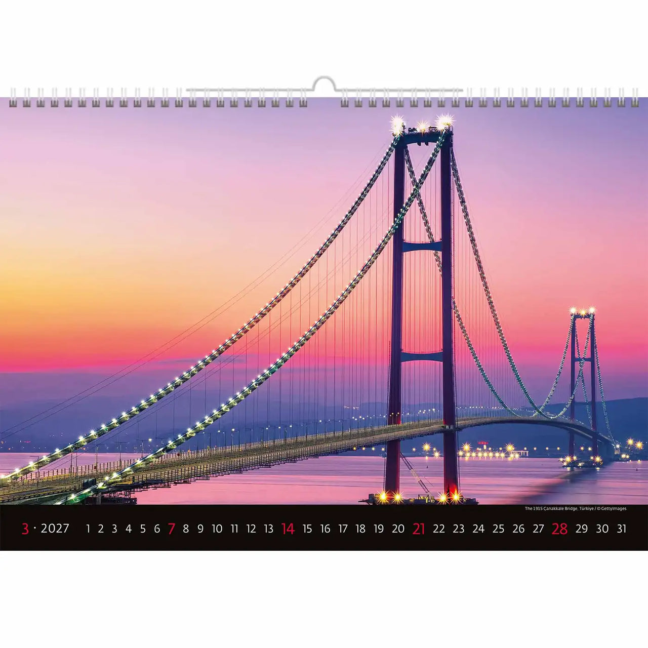 Kalender met een brugontwerp op een paarse en roze hemelachtergrond