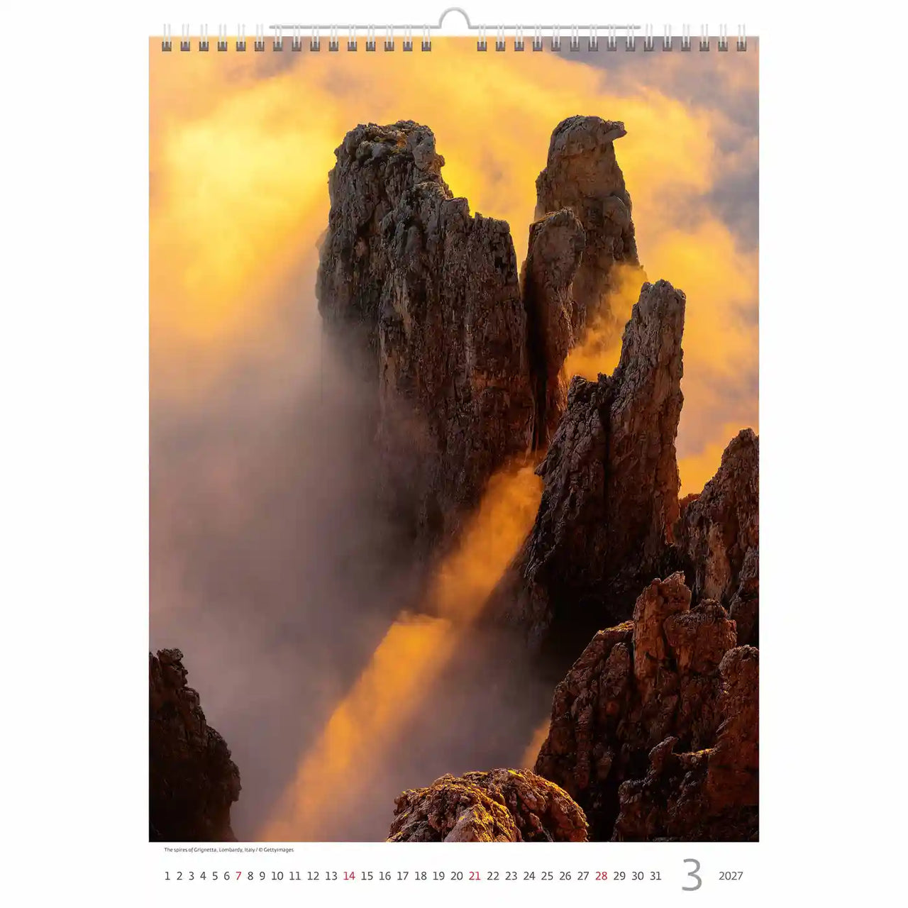 Kalender met een foto van een berglandschap bij zonsondergang