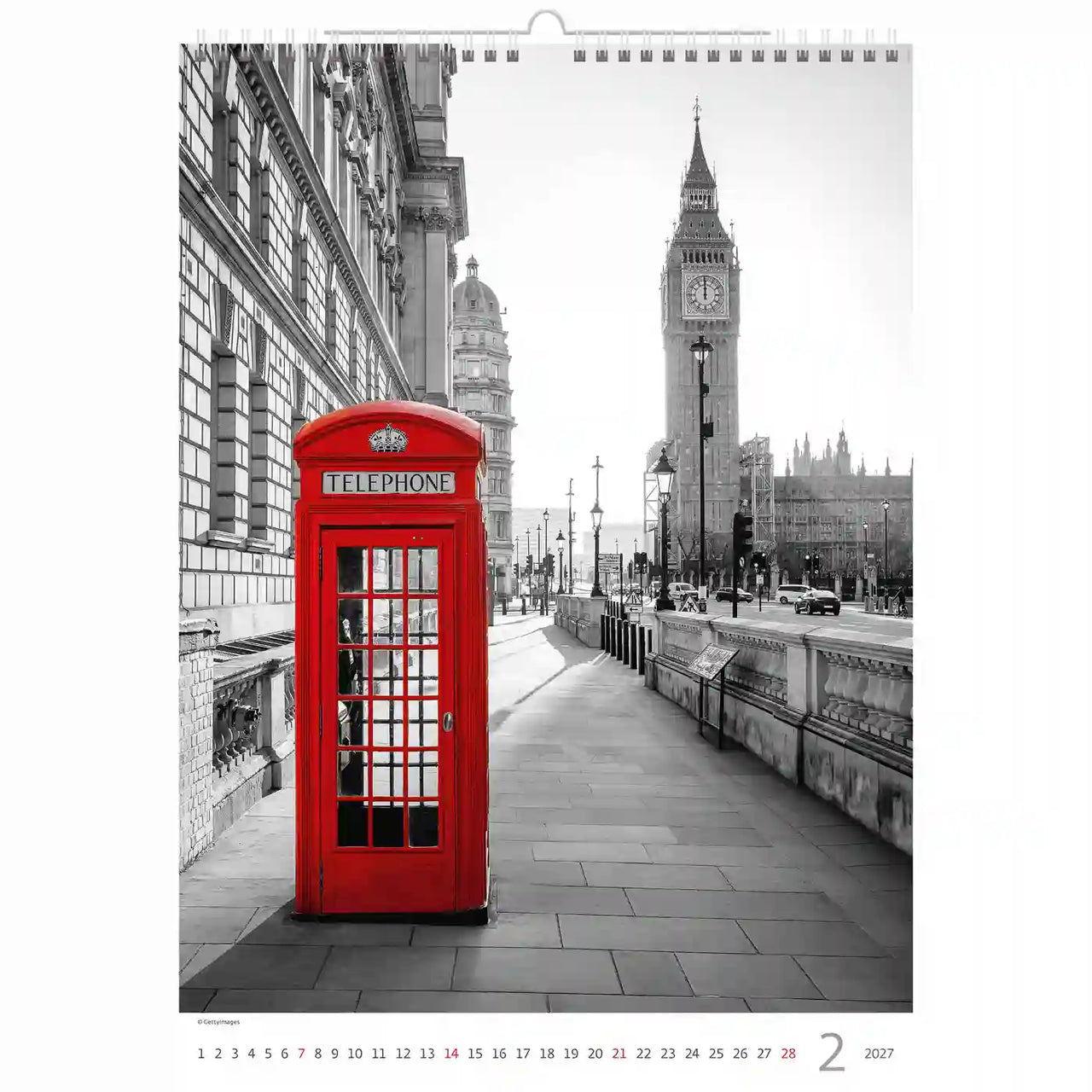 Rode telefooncel met de Big Ben op de achtergrond op een kalenderpagina.
