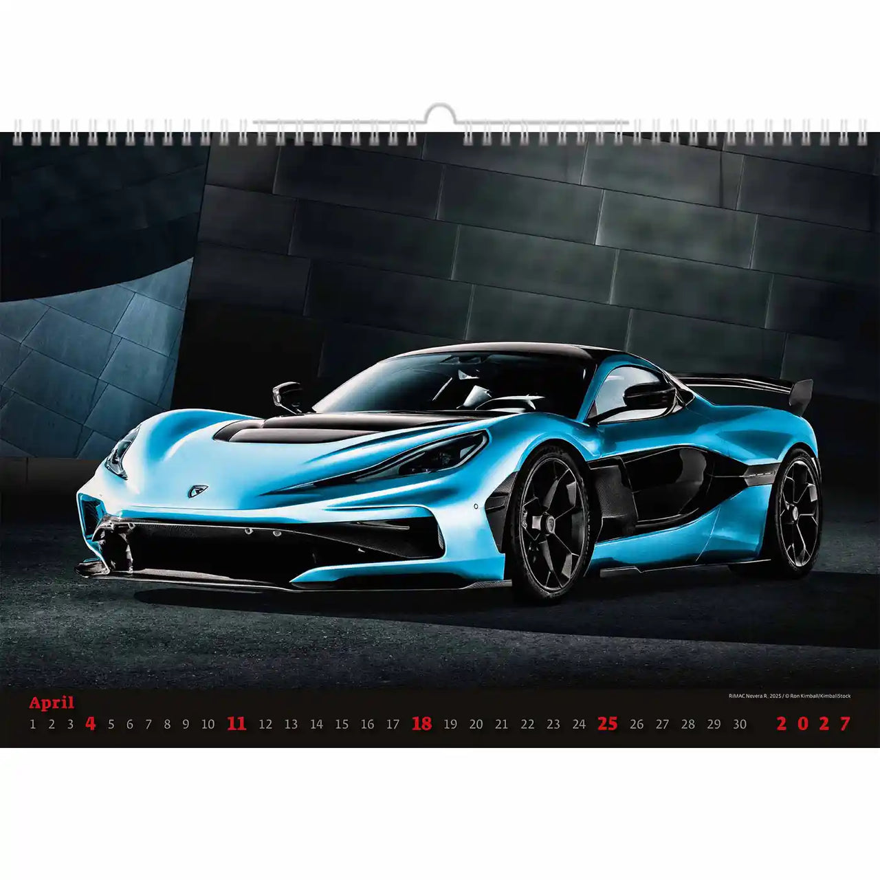 Kalender met een blauwe sportwagen op een donkere achtergrond