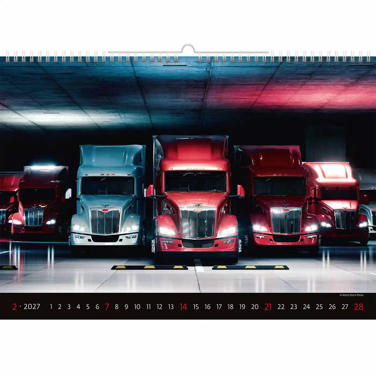Kalender met een rij vrachtwagens in een garagesetting