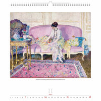 Artistieke afbeelding van een vrouw op een roze bank in een versierde kamer, waarschijnlijk afkomstig uit een kalender.