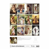 Kalender met diverse afbeeldingen van een vrouw in verschillende poses en settings.