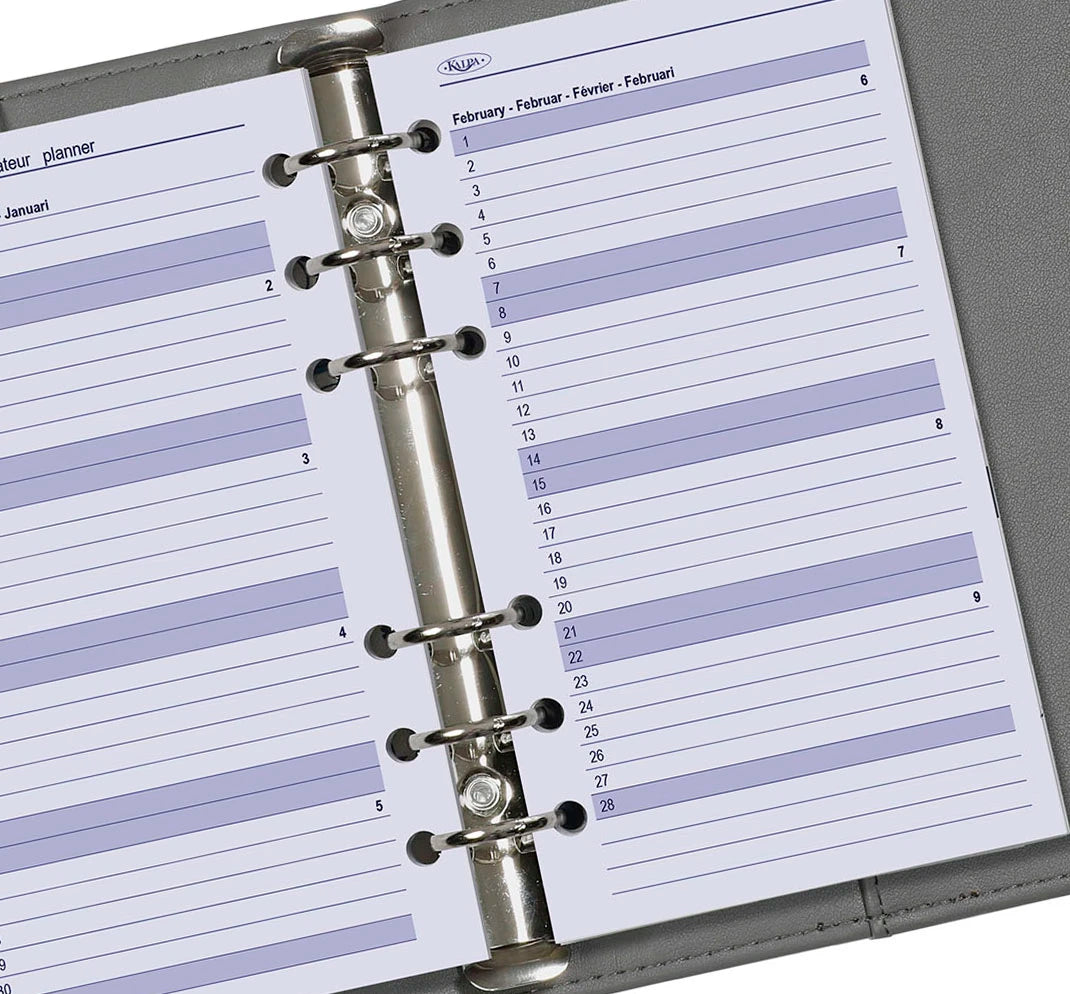 Planner met een maandelijks indeling op een Ringband