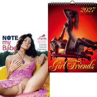 Twee kalenderomslagen met naaktafbeeldingen van vrouwen, één met het opschrift 'Note my Babe' en de andere 'Vriendinnen'.